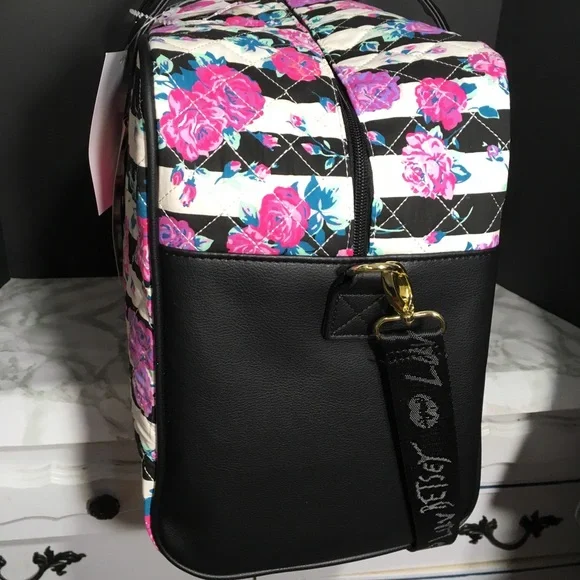 BETSEY JOHNSON QUILTED FLORAL WEEKENDER BAG - Picture 4 of 8